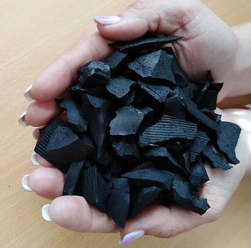 Recycled Rubber Mulch 20-40mm (Large Chunks) Black